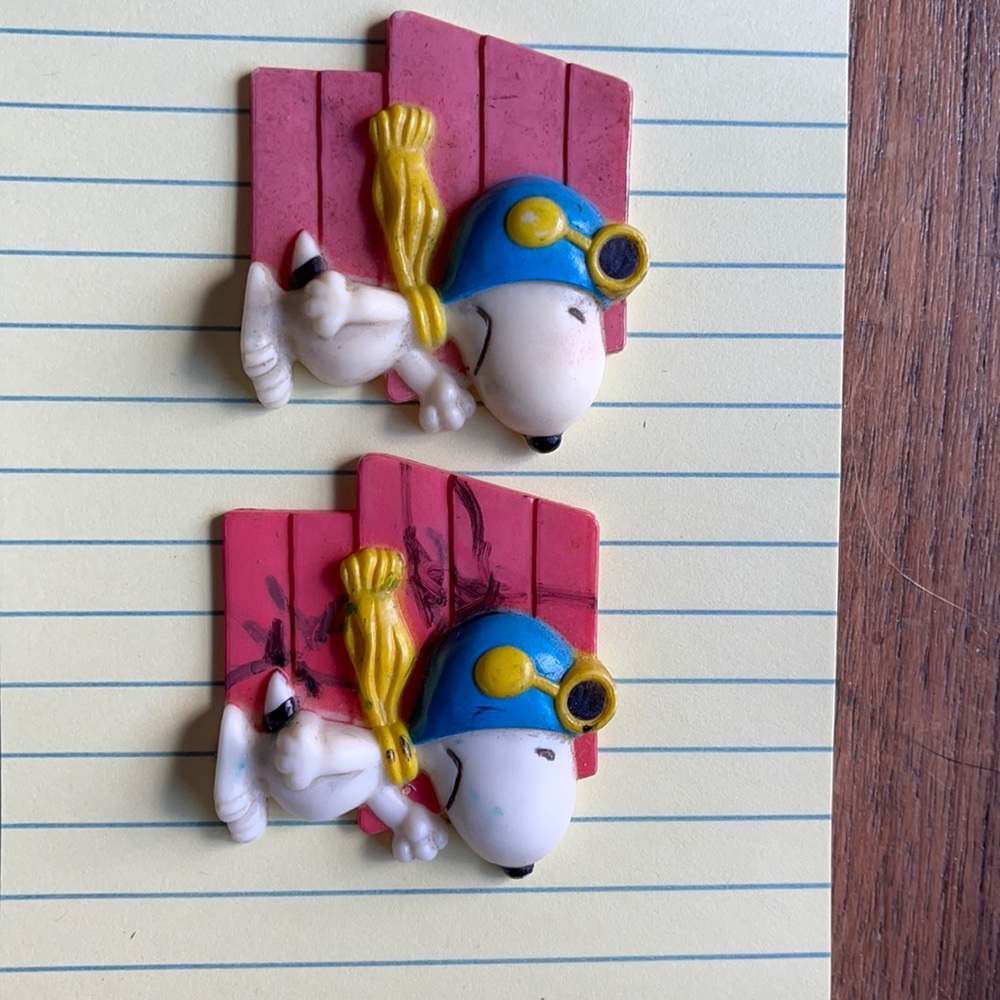 Vintage snoopy magnets